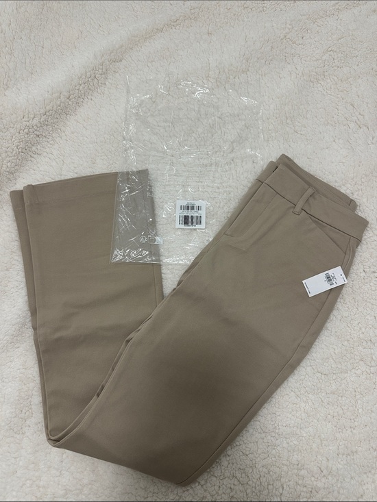 Old Navy Pants - Old Navy Beige High Rise Pixie Flare Pant